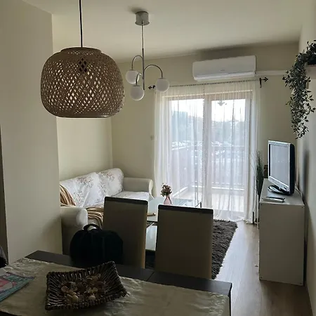 Апартаменти At Marti